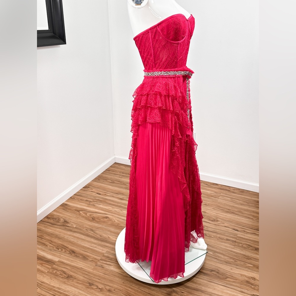Alice + Olivia Bree Draped Lace Gown - Picture 8 of 14